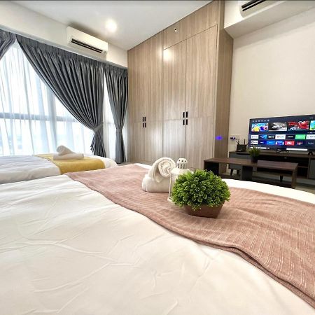 Free Parking # 2 Bed Family Bellsuite - Sepang Klia Kota Warisan Dış mekan fotoğraf