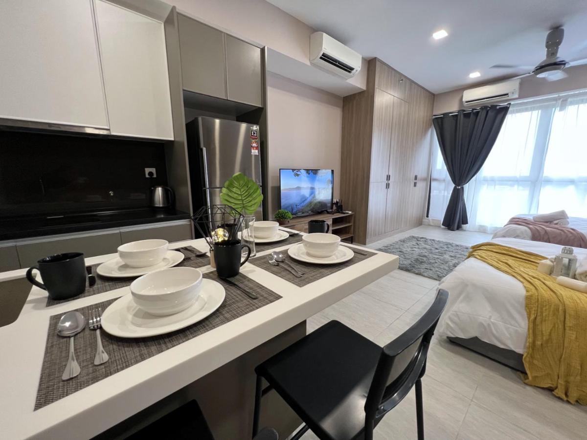 Free Parking # 2 Bed Family Bellsuite - Sepang Klia Kota Warisan Dış mekan fotoğraf