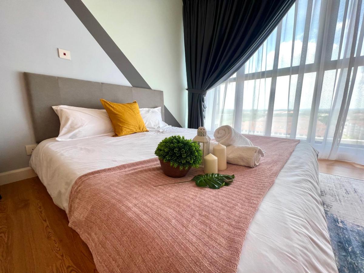 Free Parking # 2 Bed Family Bellsuite - Sepang Klia Kota Warisan Dış mekan fotoğraf