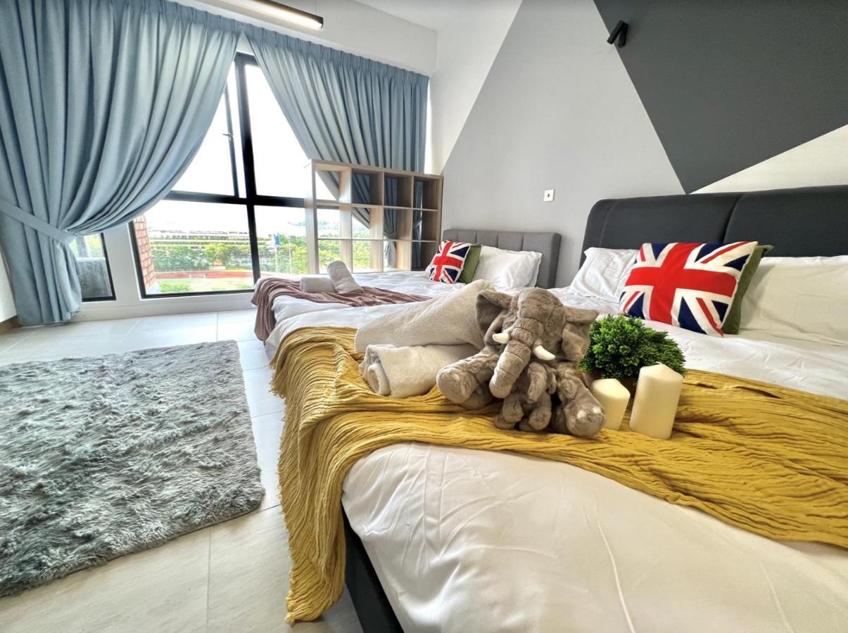 Free Parking # 2 Bed Family Bellsuite - Sepang Klia Kota Warisan Dış mekan fotoğraf