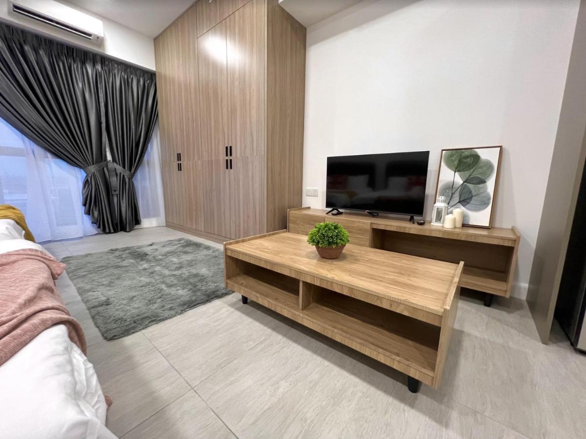 Free Parking # 2 Bed Family Bellsuite - Sepang Klia Kota Warisan Dış mekan fotoğraf