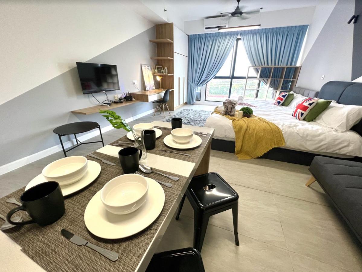 Free Parking # 2 Bed Family Bellsuite - Sepang Klia Kota Warisan Dış mekan fotoğraf
