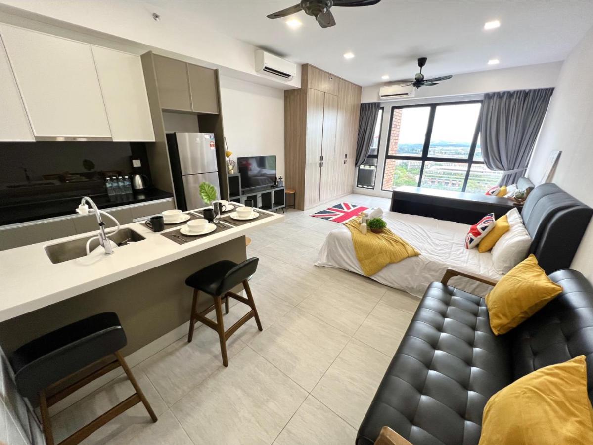 Free Parking # 2 Bed Family Bellsuite - Sepang Klia Kota Warisan Dış mekan fotoğraf