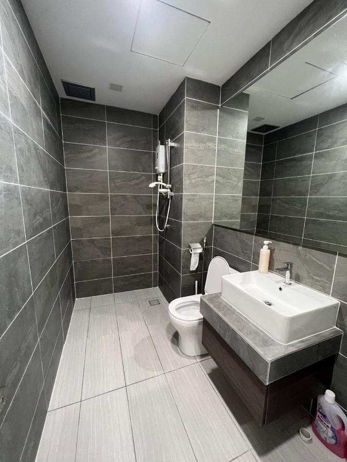 Free Parking # 2 Bed Family Bellsuite - Sepang Klia Kota Warisan Dış mekan fotoğraf