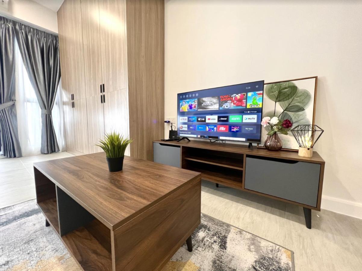 Free Parking # 2 Bed Family Bellsuite - Sepang Klia Kota Warisan Dış mekan fotoğraf