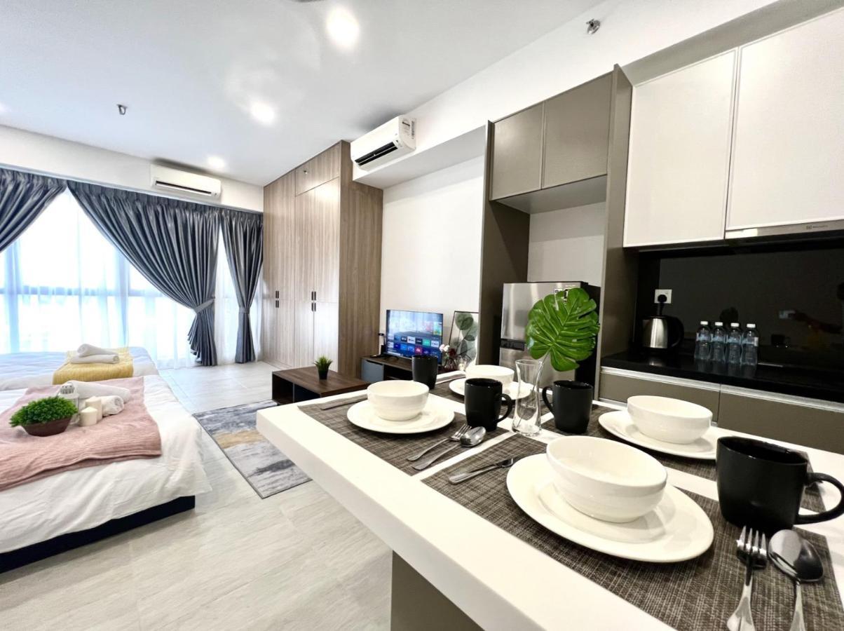 Free Parking # 2 Bed Family Bellsuite - Sepang Klia Kota Warisan Dış mekan fotoğraf