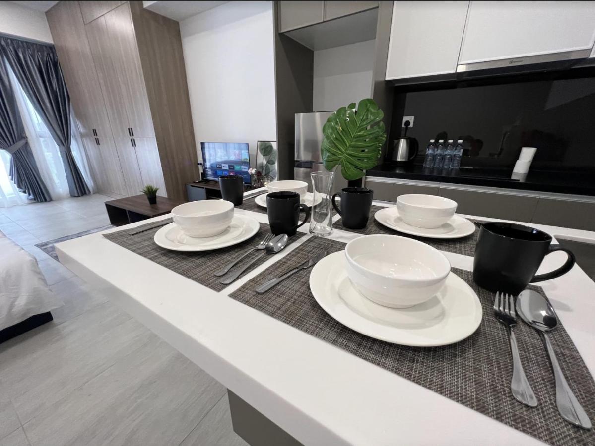 Free Parking # 2 Bed Family Bellsuite - Sepang Klia Kota Warisan Dış mekan fotoğraf
