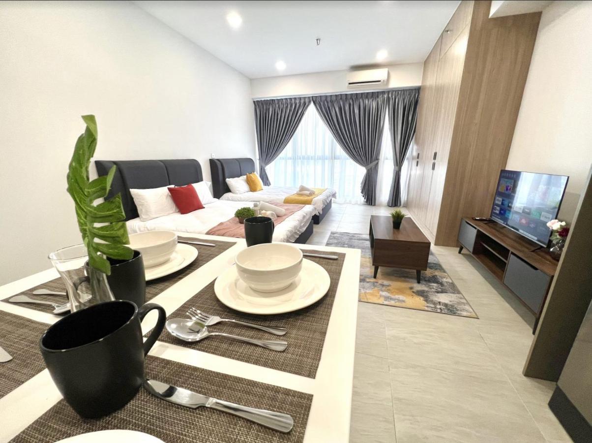 Free Parking # 2 Bed Family Bellsuite - Sepang Klia Kota Warisan Dış mekan fotoğraf